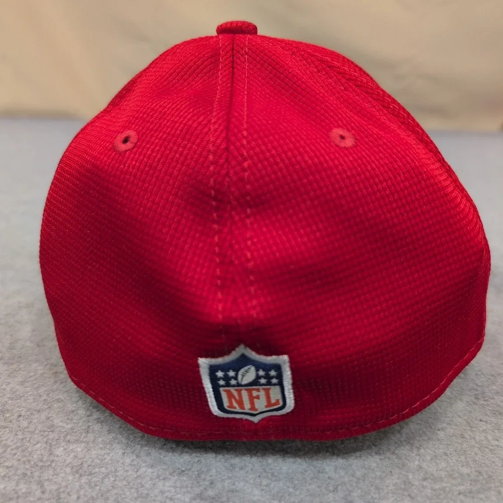 New Era 39THIRTY‎ Tampa Bay Buccaneers NFL Hat Red Stretch Fit M/L 2021 Sideline